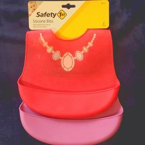Safety 1st silicone bib set